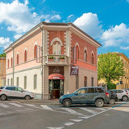 Hotel Zio Imola Bagian luar foto