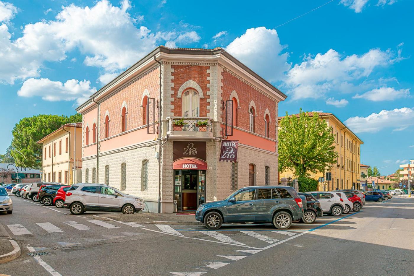 Hotel Zio Imola Bagian luar foto